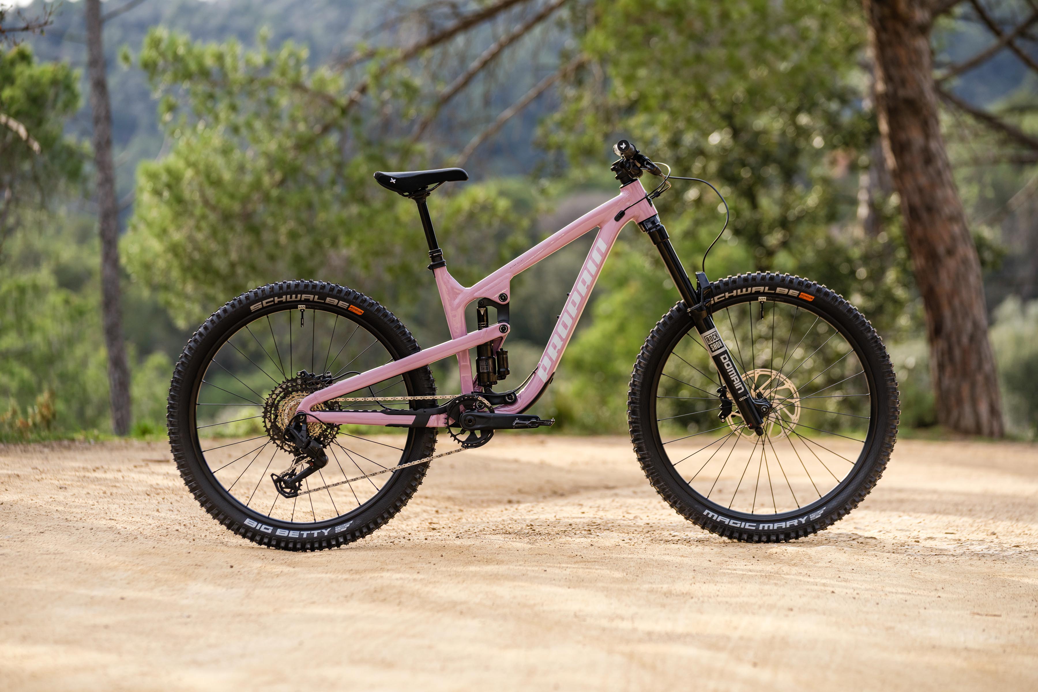 Propain Kinder-Mountainbikes 2025: NextGen-Bikes für junge Shredder